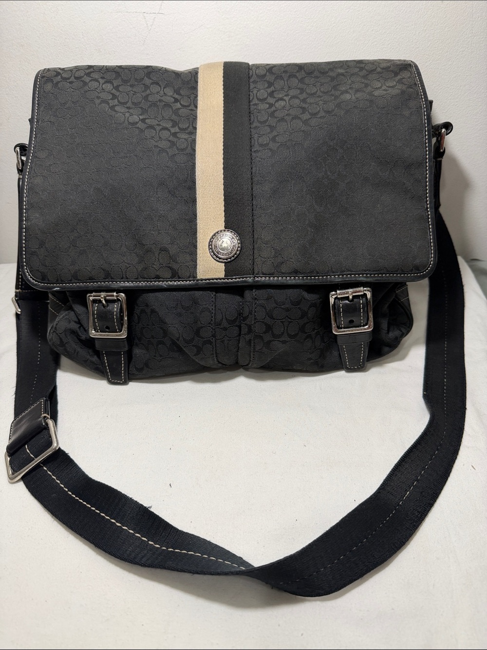 Coach Heritage Signature Voyager Canvas Messenger Bag Crossbody Black